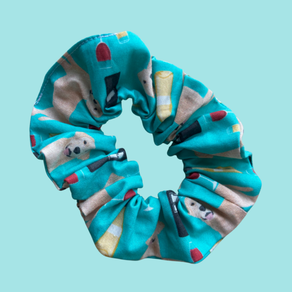 labradors and wine scrunchie